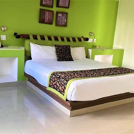 Seven Crown Express & Suites By Kavia Κάβο σαν Λούκας Εξωτερικό φωτογραφία
