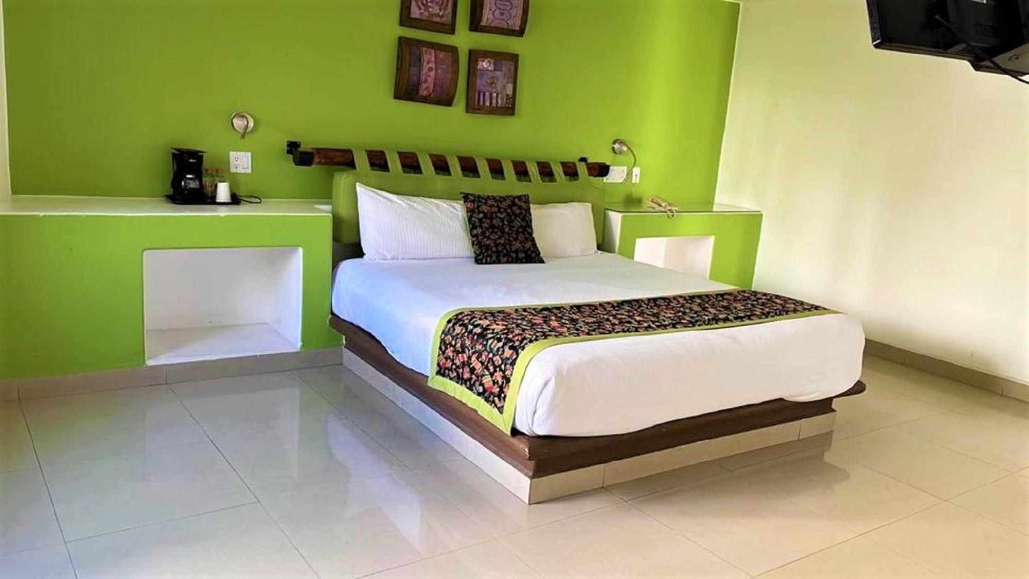 Seven Crown Express & Suites By Kavia Κάβο σαν Λούκας Εξωτερικό φωτογραφία