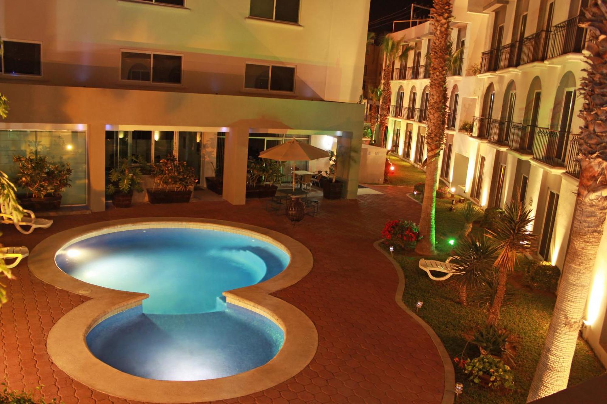 Seven Crown Express & Suites By Kavia Κάβο σαν Λούκας Εξωτερικό φωτογραφία